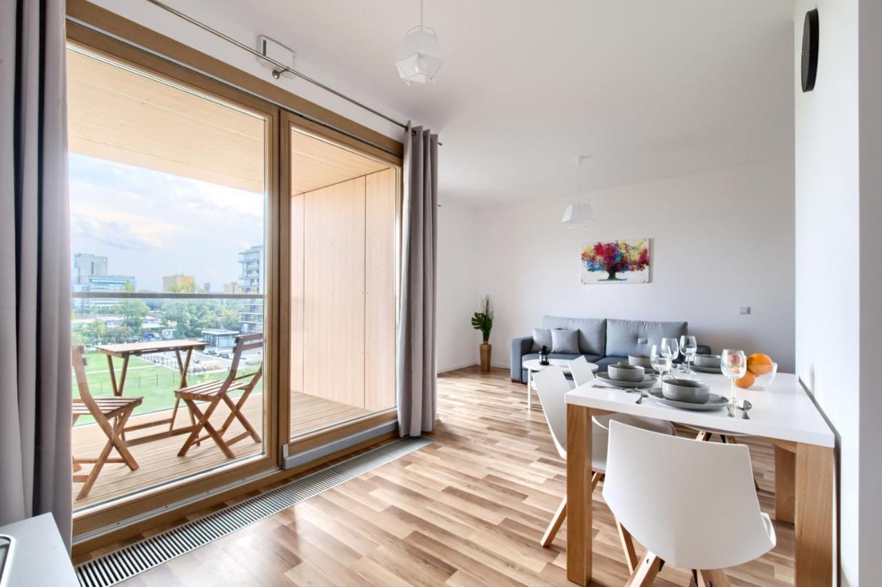 19 Dzielnica Kolejowa P&O Serviced Apartments Varsovia Exterior foto